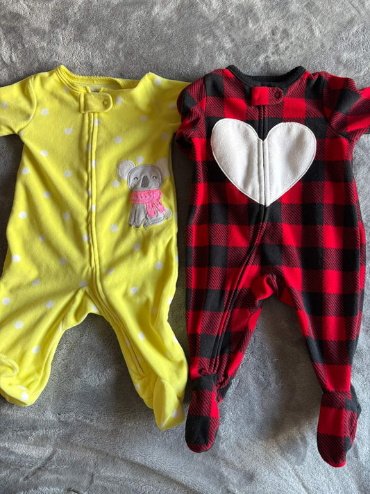 2 pack Carter's 3M Fleece Sleepers, Kids 3 Month (0-3M)