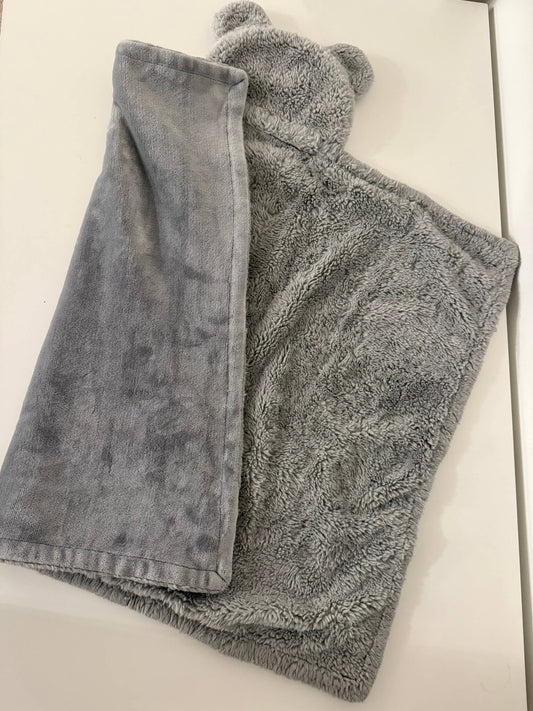 George Baby hooded blanket