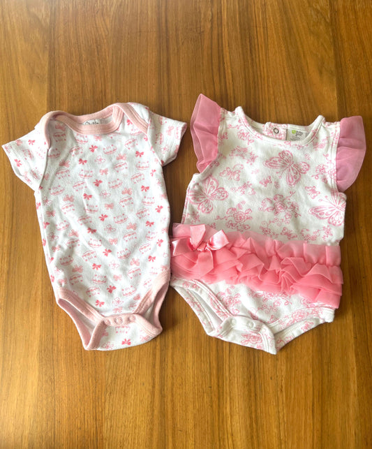 0-3 Month Onesies - 2 Pack EUC, Kids 3 Month (0-3M)
