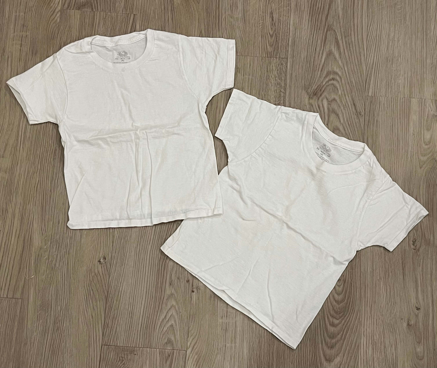 Boys, Set of Two, White Fruit of the Loom Undershirts / White T-shirts, size XS (4), VGUC, Kids 4/4T