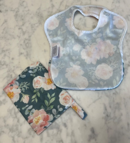 Reuseable Bib & sm Wet Bag