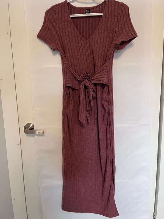 Medium SHEIN pink short sleeve sweater dress, Maternity M (8-10)