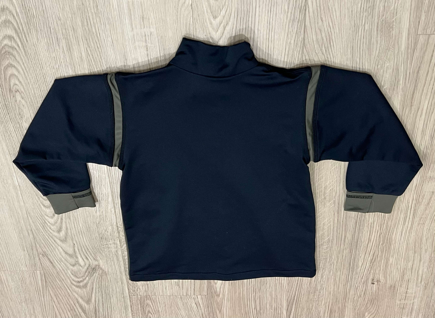 agoo brand, Boys Yoga Wear, Black Athletic Zip-Up Jacket with Greyish-Green Accents, size 3/4, VGUC, Kids 3T