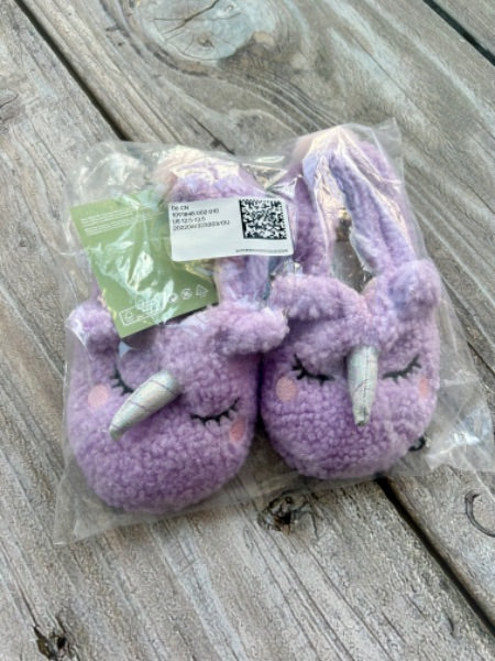 H&M size 12.5-13.5T girls soft fuzzy unicorn slippers, new with tags, Shoes 13.5 (Kids:4-8yr)