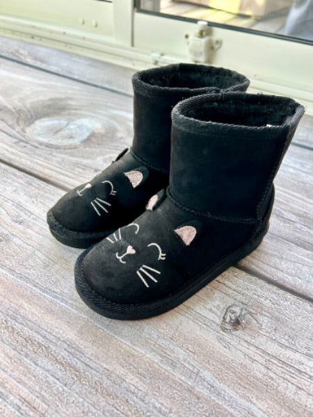 H&M size 11T girls black “Ugg style” critter face kitty boots, Shoes 11 (Toddler:2-4yr)