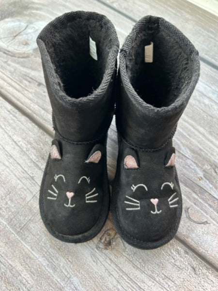 H&M size 11T girls black “Ugg style” critter face kitty boots, Shoes 11 (Toddler:2-4yr)