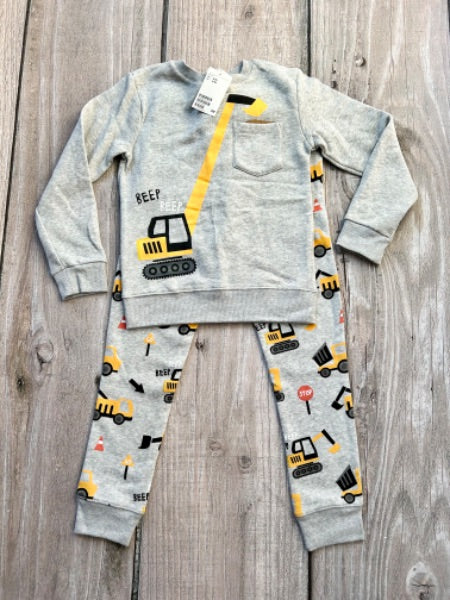 H&M boys size 6-8yrs 2-piece set, sweatshirt/crew neck sweater with sweatpants/joggers, construction themed, new with tags, Kids 7 & 8 (small)