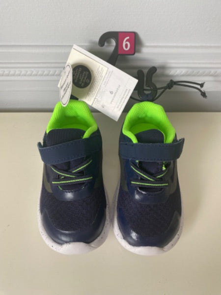 NWT, Toddler Runners, size 6, Shoes 6 (Walkers:12-24 mth)