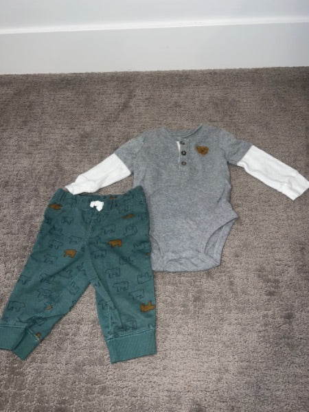 Boys - Carters 3-6mo bear outfit  , Kids 6 Month (3-6M)