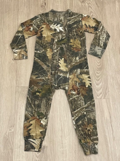 Bass Pro Shop Camo Onesie PJ’s, Camouflage, size 3T, in VGUC, Kids 3T