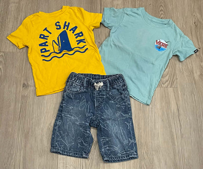 Boys Shark Lot/Bundle (T-shirts and shorts), size 2T/3T, Very Good Used Condition (VGUC), Kids 2T