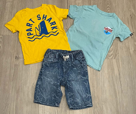 Boys Shark Lot/Bundle (T-shirts and shorts), size 2T/3T, Very Good Used Condition (VGUC), Kids 2T