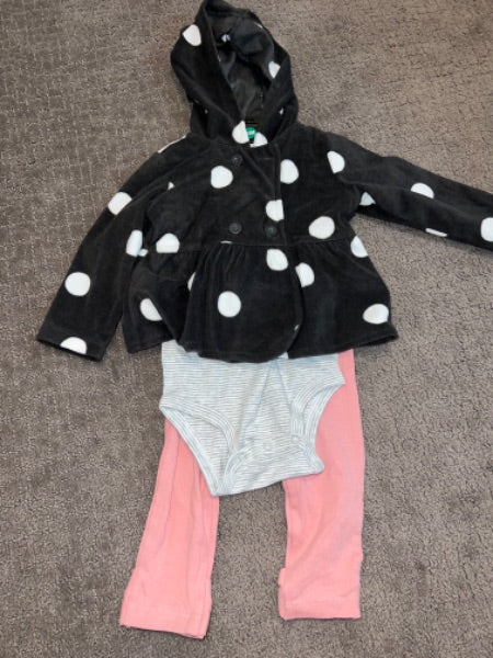 Girls - Brand New Carters outfit 18mo, Kids 18 Month (12-18M)