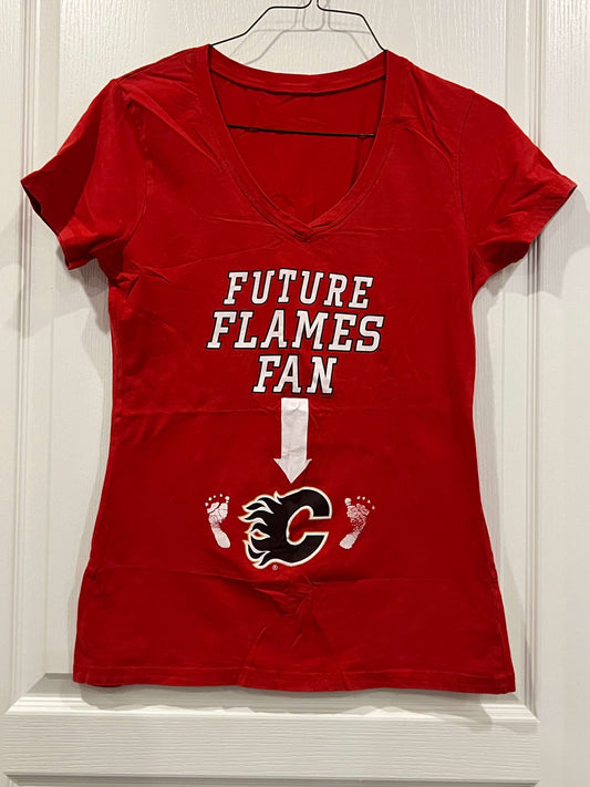 Red, “Future Flames Fan” Maternity Shirt, size Large, Very Good Used Condition (VGUC), Maternity L (12-14)