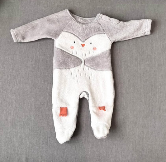 Fleece Penguin sleeper 0-3 months - As new, Kids 3 Month (0-3M)