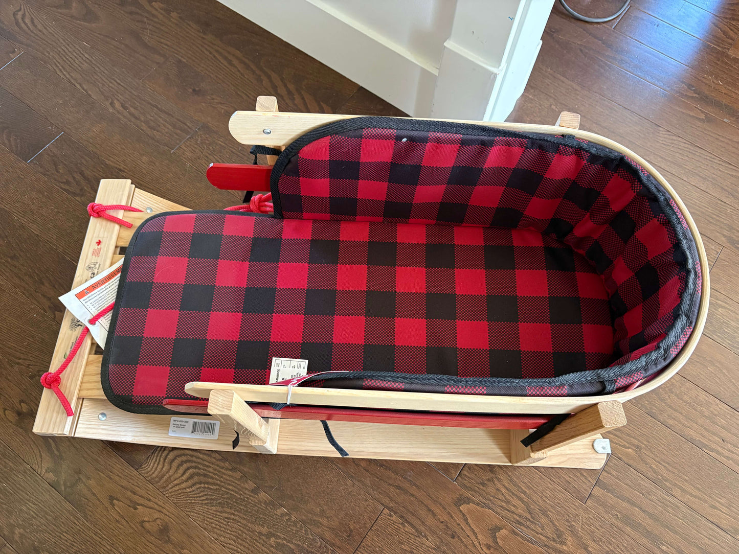 NEW - Streamridge wooden sled with padded insert, retail $150