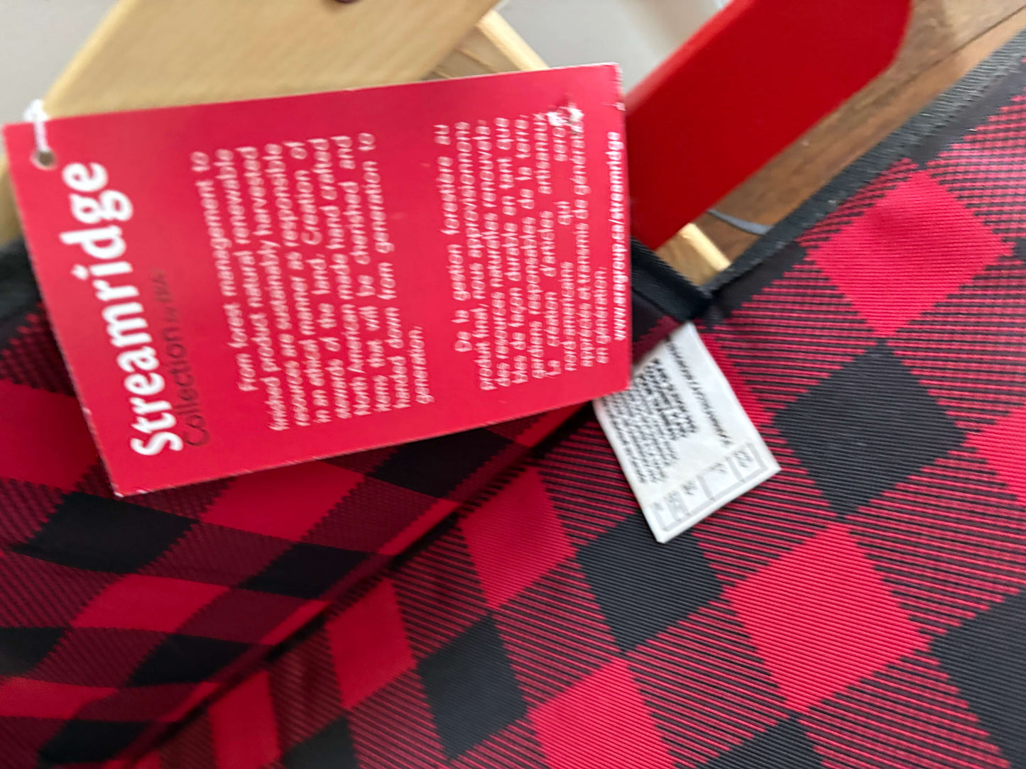 NEW - Streamridge wooden sled with padded insert, retail $150