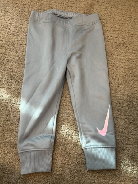 Girls - Nike 24m track suit , Kids 24 Month (18-24M)