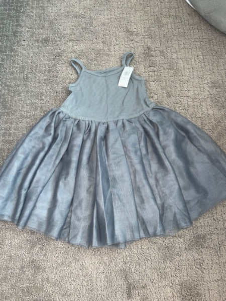 Girls - Brand new Old navy 3T tulle grey dress, Kids 3T