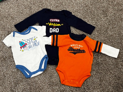 Set of 3 onesies, size 3mos, Kids 3 Month (0-3M)