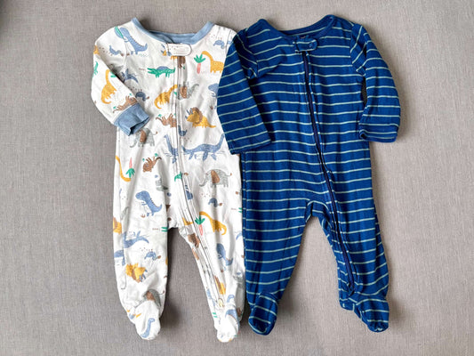 2 x zip up sleepers Carters 6 - 9 months , Kids 9 Month (6-9M)