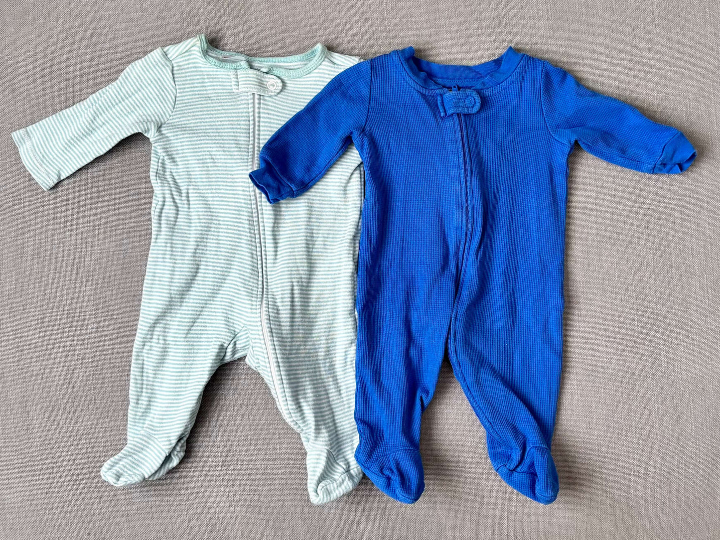 2 x zip up sleepers 0 - 3 months, Kids 3 Month (0-3M)
