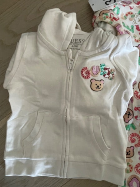 NWT: 3 piece jogging set Guess, Kids 9 Month (6-9M)