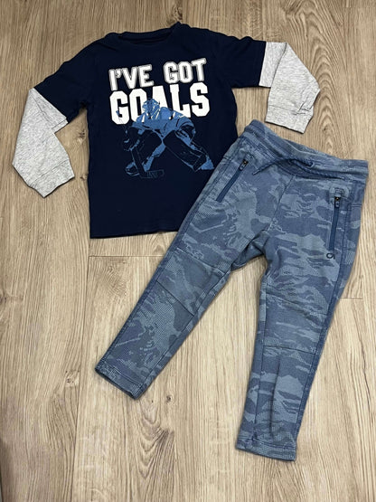 Boys “I’ve Got Goals” L/S T-shirt (size 4) from Carter's and GAP Kids tech joggers (size 3T), VGUC, Kids 3T