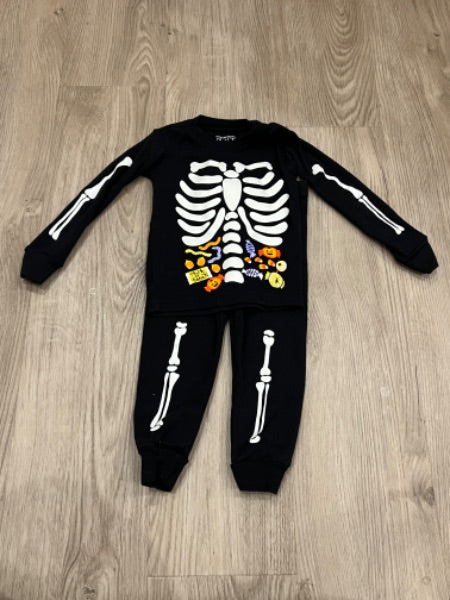 VGUC, Skeleton pajamas, Size 9-12mos, Kids 9 Month (6-9M)