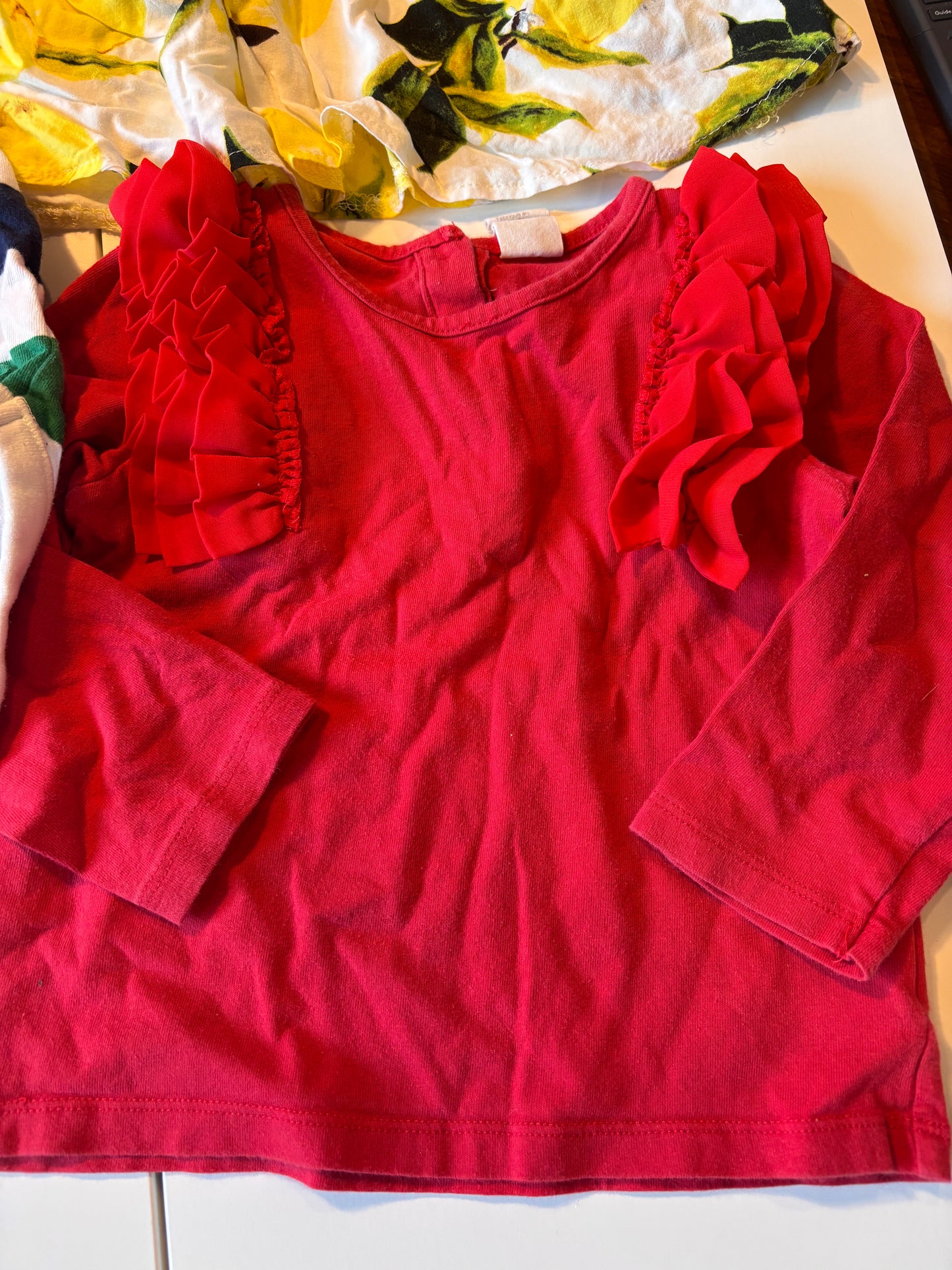 12-18m clothing bundle 2 tops, 1 onesie, 1 dress, Kids 18 Month (12-18M)