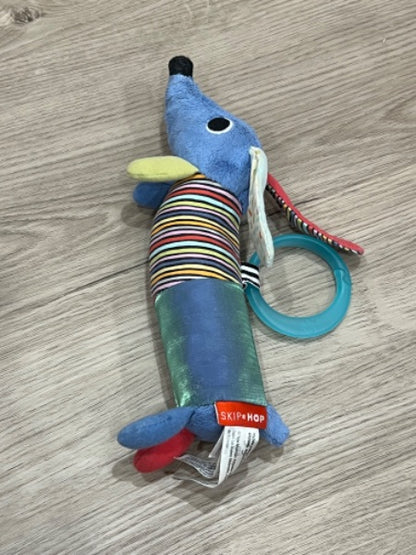 GUC, Skip*Hop dog noise shaker