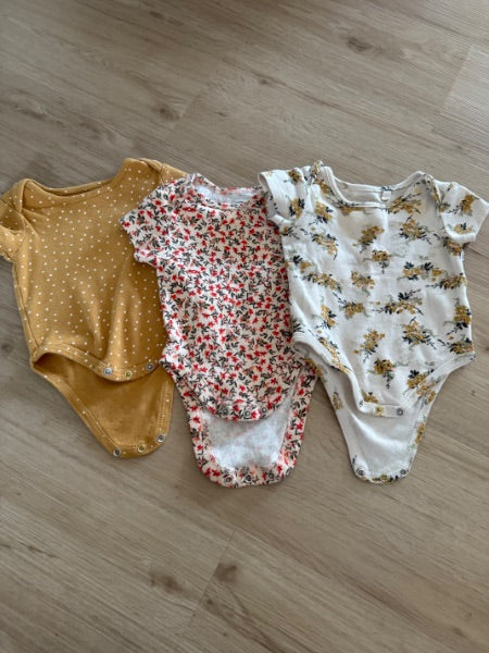 Set of 3 Baby Onesies, Kids 3 Month (0-3M)