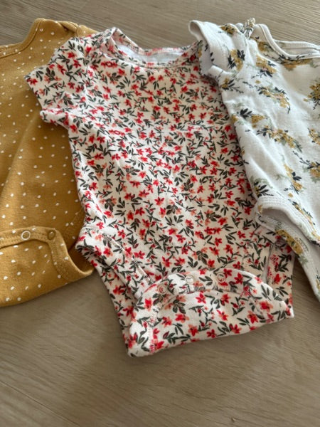 Set of 3 Baby Onesies, Kids 3 Month (0-3M)