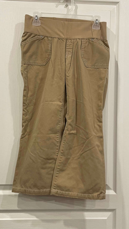 Khaki Maternity Crops/Capris from GAP Maternity, size 6, Excellent Used Condition (EUC), Maternity S (4-6)