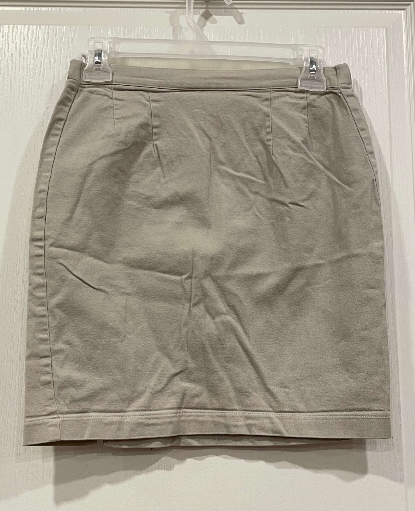 Motherhood Maternity Khaki short skirt, size Small , Maternity S (4-6)