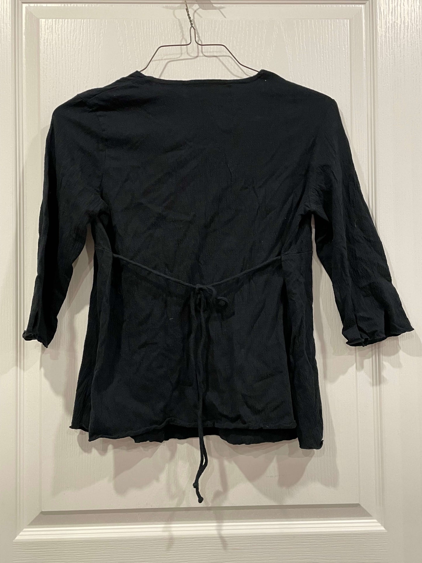Tomorrow's Mother, Black Maternity Top with floral embroidery, 3/4 sleeve, size Small, VGUC, Maternity S (4-6)