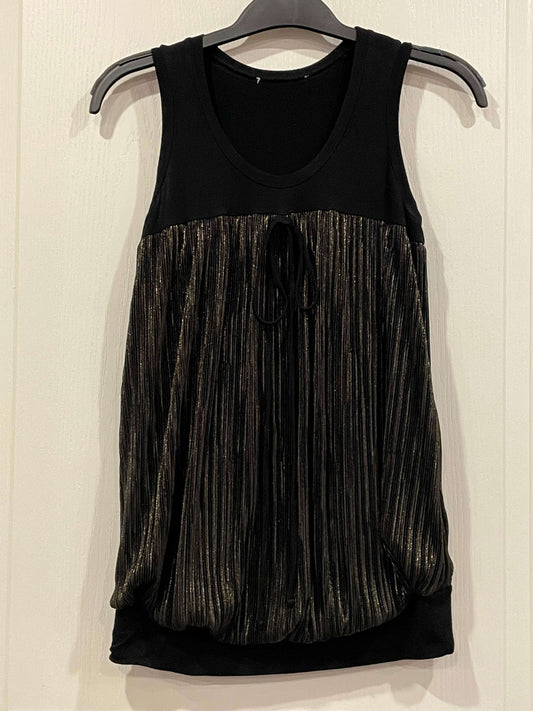 Black & Gold Dressy Maternity Tank, size X-Small, Excellent Used Condition, Maternity XS (0-2)