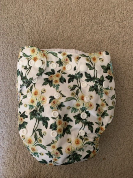 Floral cloth diaper o/s