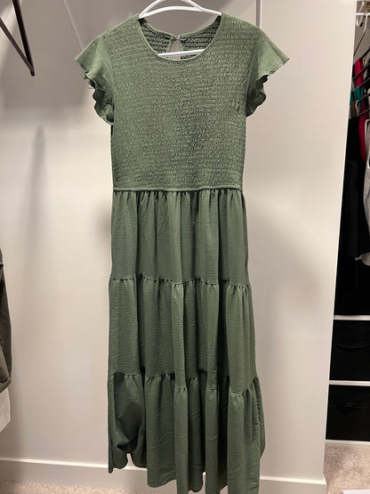 Green maxi dress with tiered skirt, Maternity S (4-6)