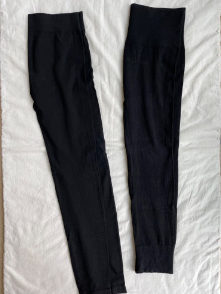 2 pairs of C’est Moi Bamboo Maternity Leggings