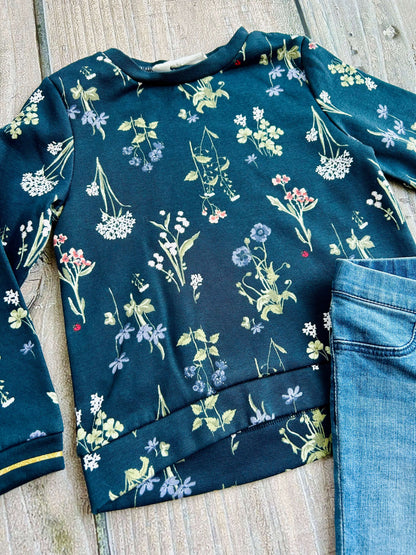 H&M size 2-4yrs girls floral botanical crewneck sweater top and H&M size 3-4yrs denim jean leggings, like new, Kids 4/4T