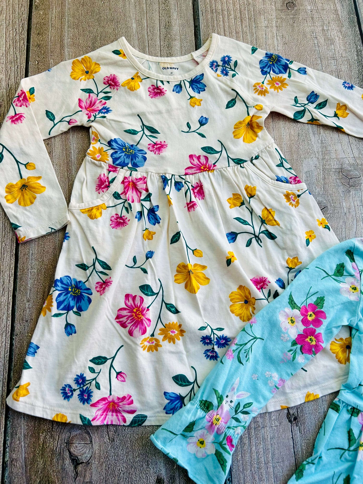 Carter’s and Old Navy size 4T girls floral print dress bundle, Kids 4/4T
