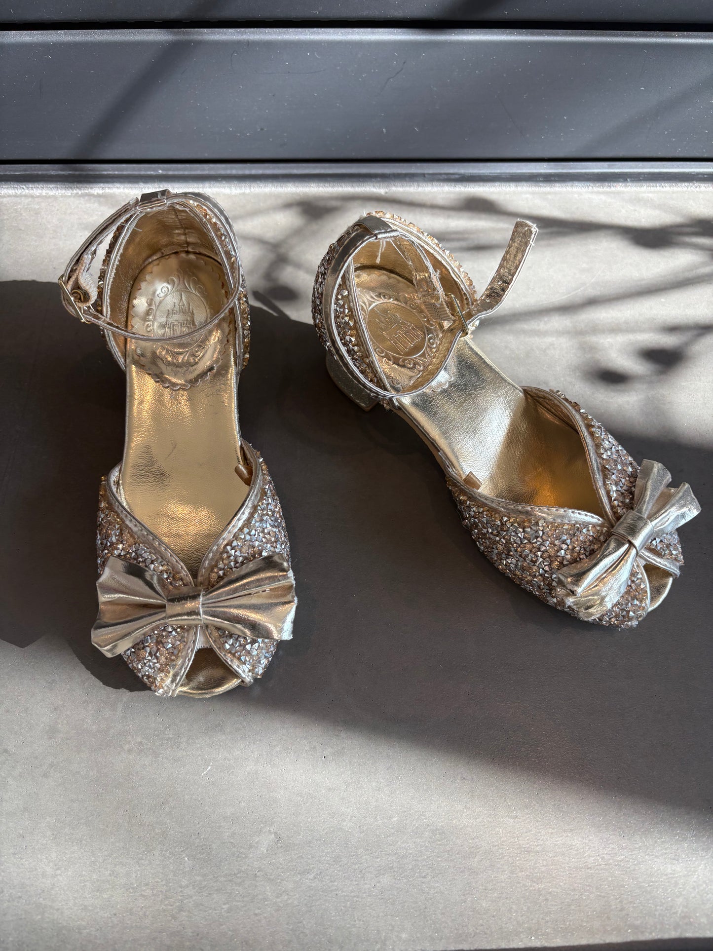 Disney Princess Gold Glitter Heels Size 11, Shoes 11 (Toddler:2-4yr)