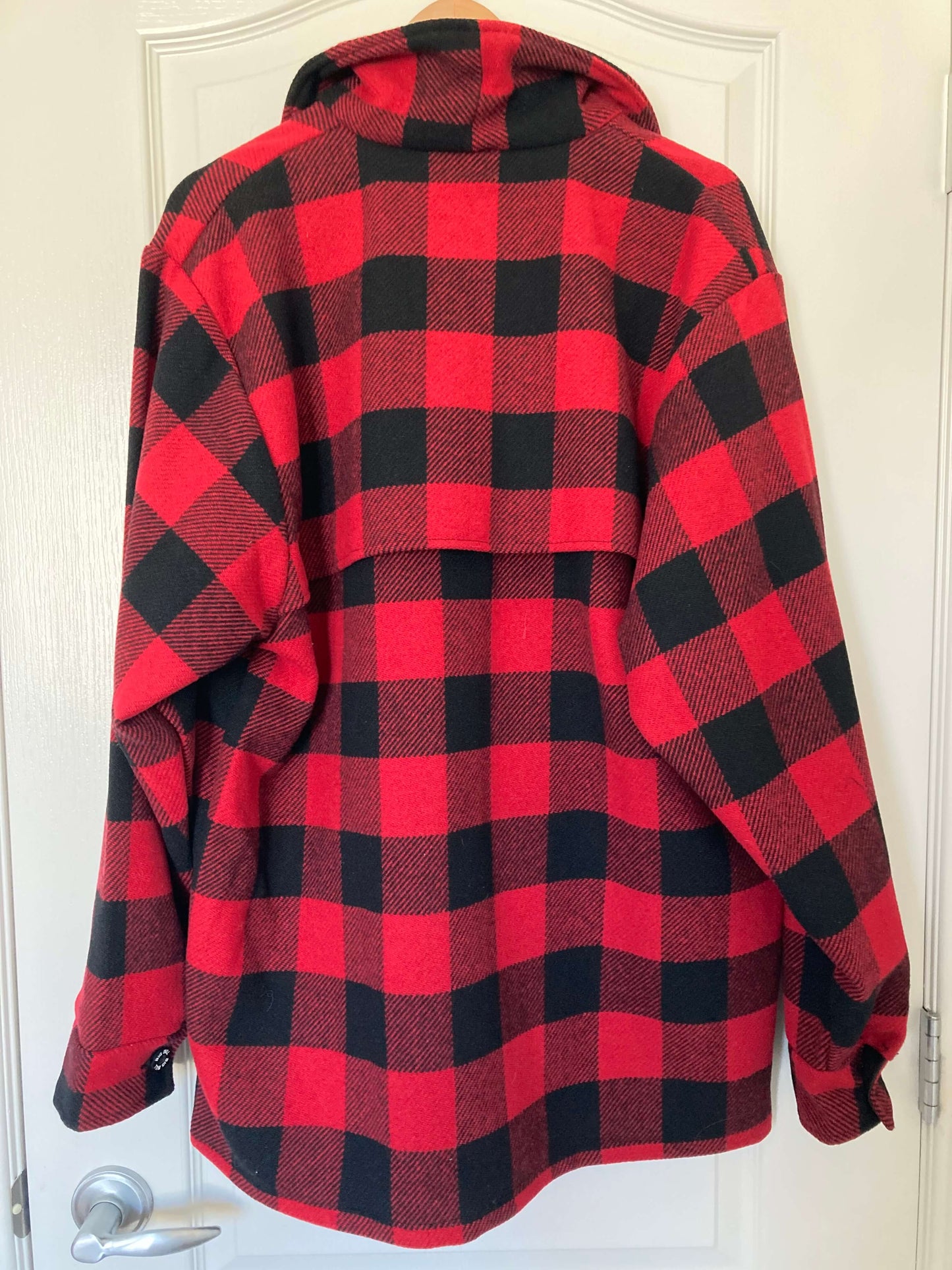 Jacket - Alpine Jacshirt - BRAND NEW, Size M  14-20 yo ($180), Kids 16 to 20 (extra large)