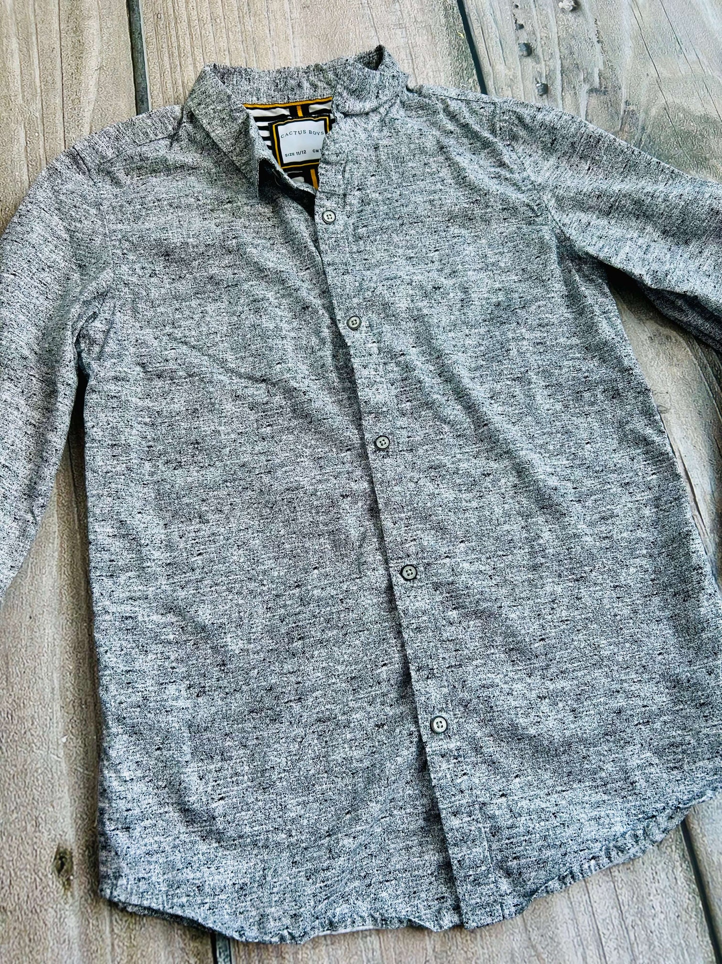 Cactus Boys size 11/12 boys button up dress shirt, speckled grey, like new, Kids 12 & 14 (large)