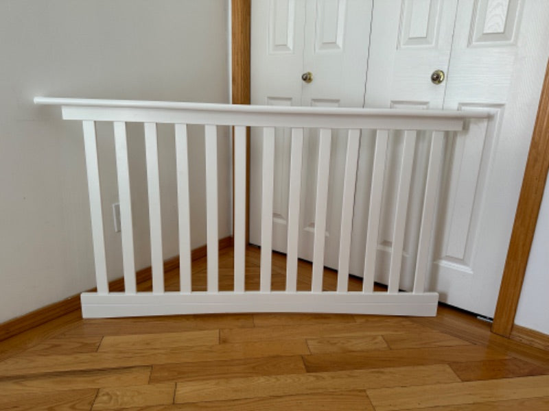 Carter’s by DaVinci Nolan White Crib With Toddler Rail, Retail Price $550