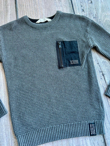 H&M size 8-10yrs boys dark grey black waffle knit sweater with pocket, sweater top, like new, Kids 10 (medium)