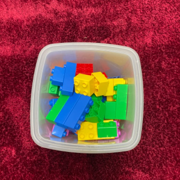 Lego Quatro Large Sized Building Brick For Kids Set W Bucket & Lid