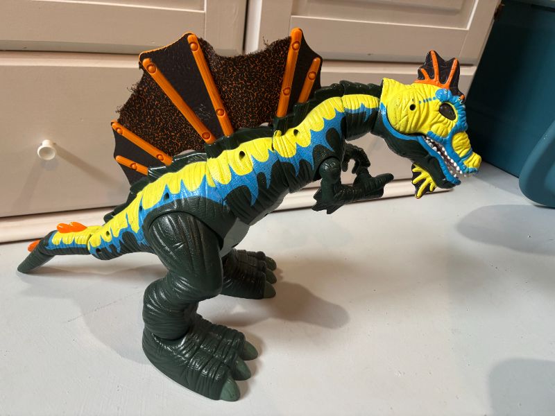 Large Dragon Action Figure toy, mechanically moves, battery powered