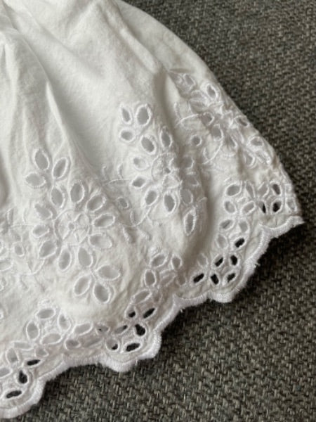 GAP - white eyelet dress with shorts, Kids 6 Month (3-6M)